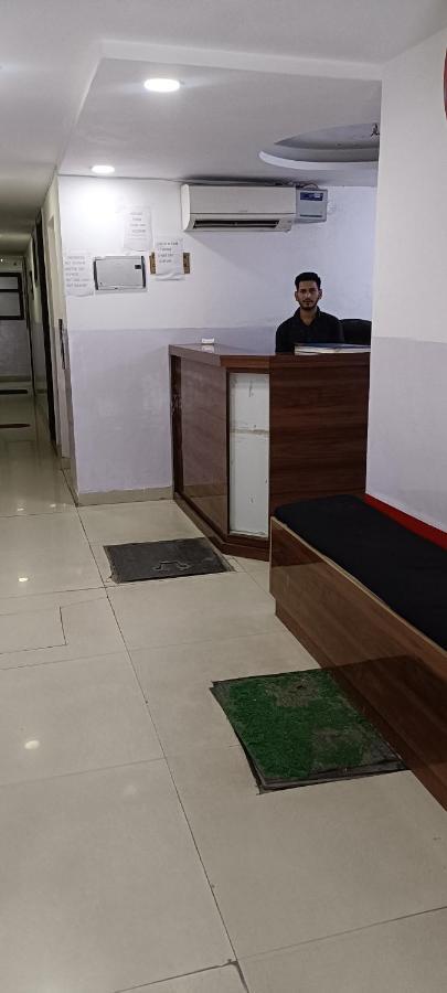ניו דלהי Hotel Cozy Cave Near Igi Airport Delhi מראה חיצוני תמונה