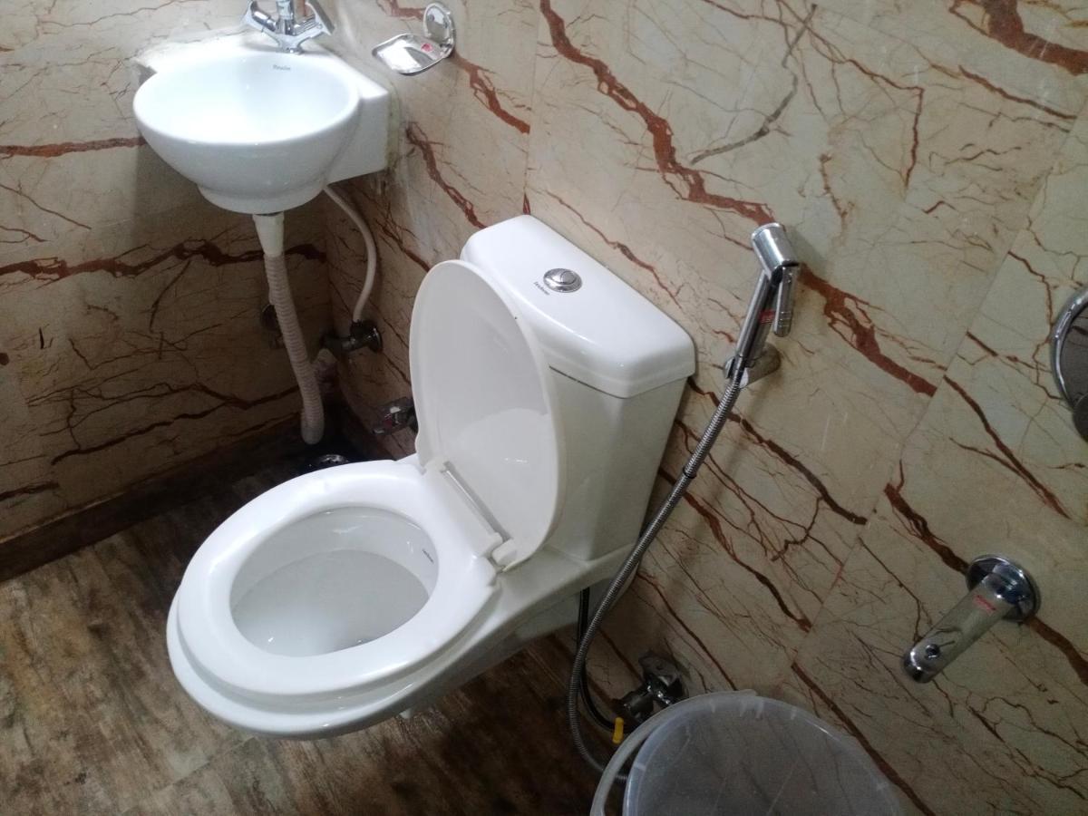 ניו דלהי Hotel Cozy Cave Near Igi Airport Delhi מראה חיצוני תמונה