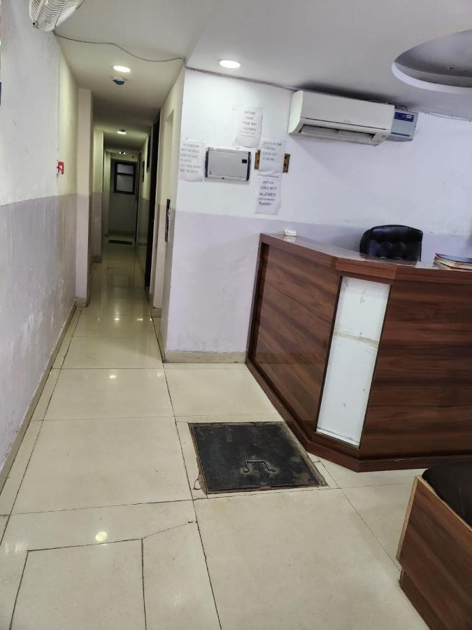 ניו דלהי Hotel Cozy Cave Near Igi Airport Delhi מראה חיצוני תמונה