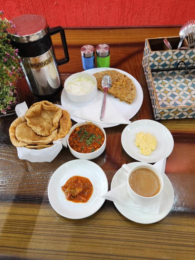 ניו דלהי Hotel Cozy Cave Near Igi Airport Delhi מראה חיצוני תמונה