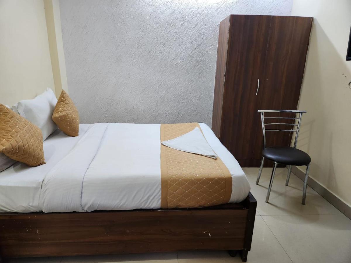 ניו דלהי Hotel Cozy Cave Near Igi Airport Delhi מראה חיצוני תמונה